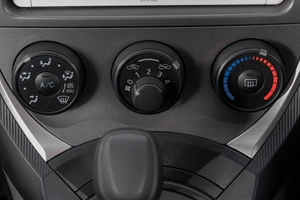 Хетчбэк Toyota Ractis 2014 года, 969000 рублей, Кемерово