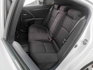 Седан Toyota Avensis 2009 года, 1019000 рублей, Тюмень