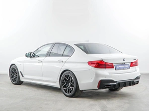 Седан BMW 5 серия 2018 года, 3997077 рублей, Москва