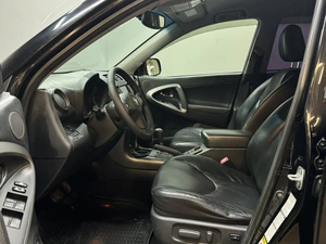 Внедорожник Toyota RAV4 2011 года, 1797000 рублей, Красноярск