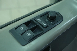 Минивэн Volkswagen Multivan 2004 года, 1599000 рублей, Омск