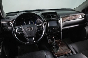 Седан Toyota Camry 2015 года, 2059000 рублей, Сургут
