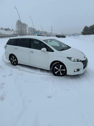Минивэн Toyota Wish 2014 года, 1800000 рублей, Емельяново