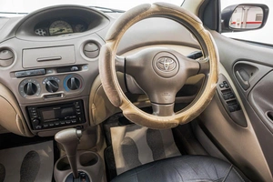 Седан Toyota Platz 2003 года, 489000 рублей, Барнаул