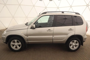 Внедорожник Chevrolet Niva 2014 года, 645000 рублей, Орёл
