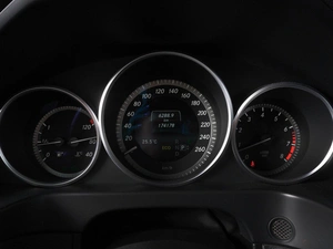 Седан Mercedes-benz E-класс 2014 года, 2315000 рублей, Красный Пахарь