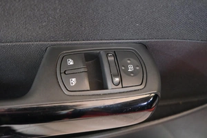 Хетчбэк Opel Corsa 2012 года, 719000 рублей, Омск