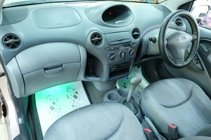 Хетчбэк Toyota Vitz 2000 года, 349000 рублей, Омск