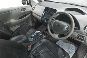 Хетчбэк Nissan Leaf 2012 года, 679000 рублей, Новокузнецк