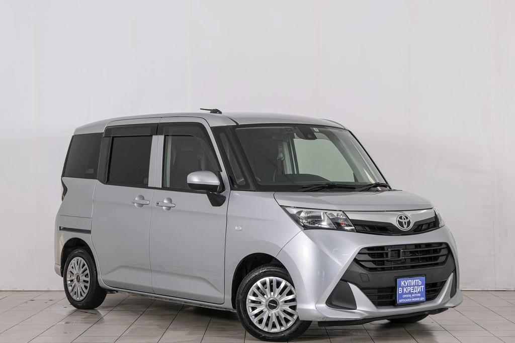 Хетчбэк Toyota Tank 2017 года, 899000 рублей, Красноярск