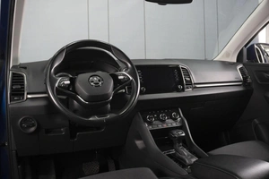 Внедорожник Skoda Karoq 2021 года, 2330000 рублей, Омск