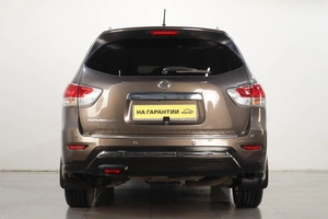 Внедорожник Nissan Pathfinder 2015 года, 2149000 рублей, Челябинск