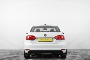 Седан Volkswagen Jetta 2012 года, 999000 рублей, Кемерово