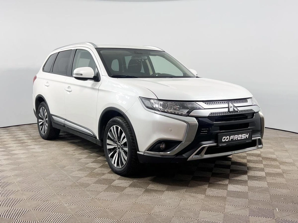 Внедорожник Mitsubishi Outlander 2019 года, 1879900 рублей, Казань