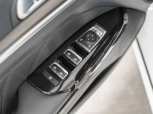 Седан Kia K5 2023 года, 2999000 рублей, Красноярск