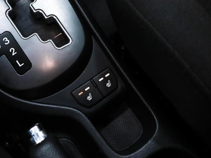 Седан Kia Rio 2012 года, 950000 рублей, Красноярск