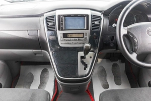 Минивэн Toyota Alphard 2008 года, 1889000 рублей, Барнаул