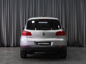 Внедорожник Volkswagen Tiguan 2011 года, 875000 рублей, Тюмень