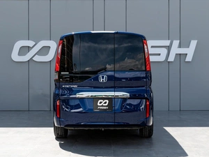 Минивэн Honda Stepwgn 2017 года, 2040000 рублей, Краснодар