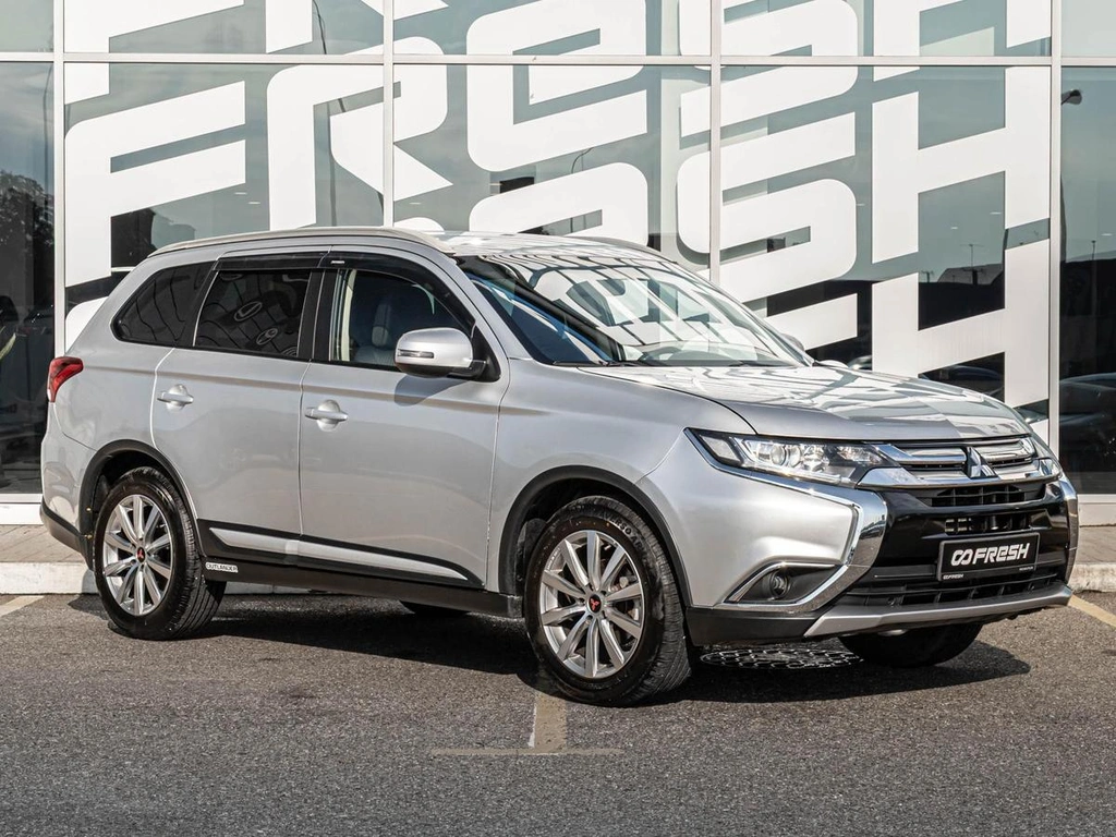Внедорожник Mitsubishi Outlander 2015 года, 1590000 рублей, Краснодар