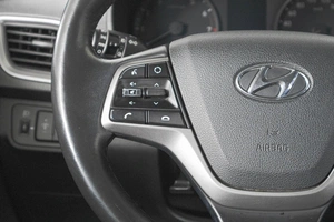 Седан Hyundai Solaris 2018 года, 1749000 рублей, Кемерово