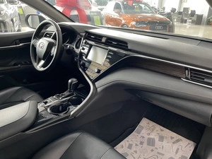 Седан Toyota Camry 2019 года, 2497000 рублей, Солонцы