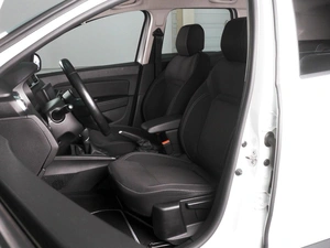 Внедорожник Renault Duster 2021 года, 1450000 рублей, Красный Пахарь