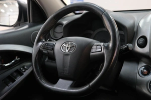 Внедорожник Toyota RAV4 2012 года, 1529000 рублей, Омск