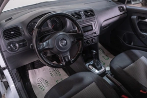 Седан Volkswagen Polo 2015 года, 849000 рублей, Томск