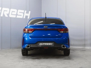 Седан Kia Rio 2021 года, 1790000 рублей, Омск