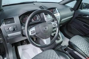 Минивэн Opel Zafira 2013 года, 769000 рублей, Челябинск