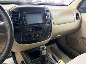 Внедорожник Ford Escape 2004 года, 610000 рублей, Ачинск