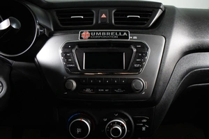 Хетчбэк Kia Rio 2013 года, 819000 рублей, Сургут