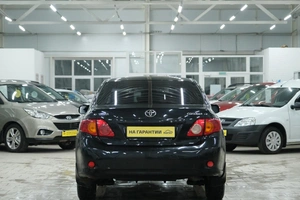 Седан Toyota Corolla 2009 года, 1079000 рублей, Омск