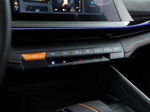 Лифтбек Changan UNI-V 2023 года, 2499077 рублей, Москва
