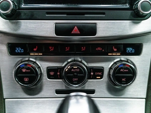 Седан Volkswagen Passat 2012 года, 1300000 рублей, Красноярск