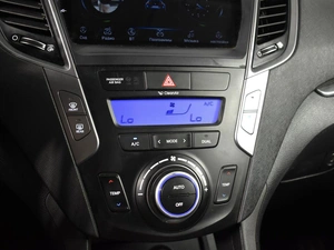 Внедорожник Hyundai Santa Fe 2013 года, 1379900 рублей, Казань