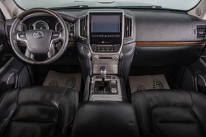 Внедорожник Toyota Land Cruiser 2018 года, 6739000 рублей, Томск