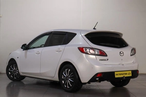 Хетчбэк Mazda 3 2011 года, 899000 рублей, Челябинск