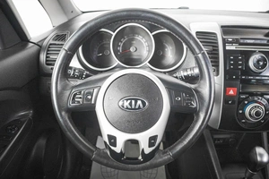 Минивэн Kia Venga 2013 года, 969000 рублей, Кемерово