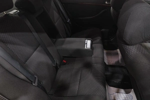 Седан Toyota Avensis 2005 года, 749000 рублей, Новокузнецк