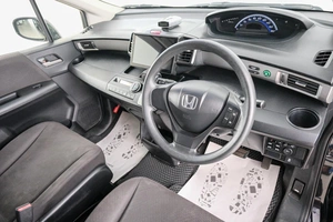 Минивэн Honda Freed 2012 года, 1179000 рублей, Красноярск