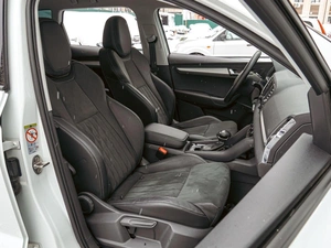 Внедорожник Skoda Karoq 2020 года, 1920000 рублей, Краснодар