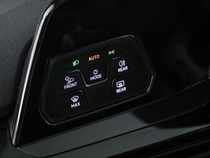 Хетчбэк Volkswagen Golf 2021 года, 2799444 рублей, Москва