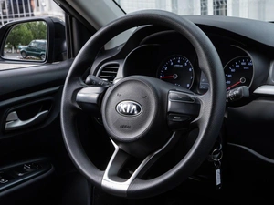 Седан Kia Rio 2017 года, 1220000 рублей, Волгоград