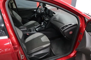 Хэтчбек Ford Focus 2012 года, 960000 рублей, Курск