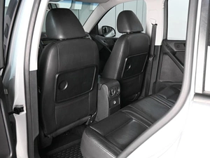 Внедорожник Volkswagen Tiguan 2010 года, 1239000 рублей, Ростов-на-Дону