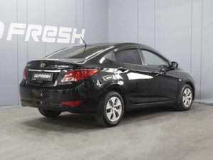 Седан Hyundai Solaris 2015 года, 1080000 рублей, Омск