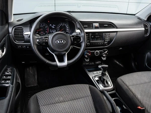 Хетчбэк Kia Rio X-Line 2018 года, 1690000 рублей, Краснодар