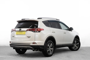 Внедорожник Toyota RAV4 2018 года, 3389000 рублей, Барнаул